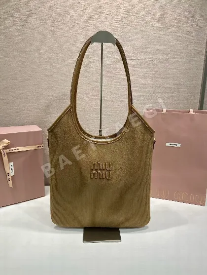 미우미우 코듀로이 토트백 5BG231 68579
