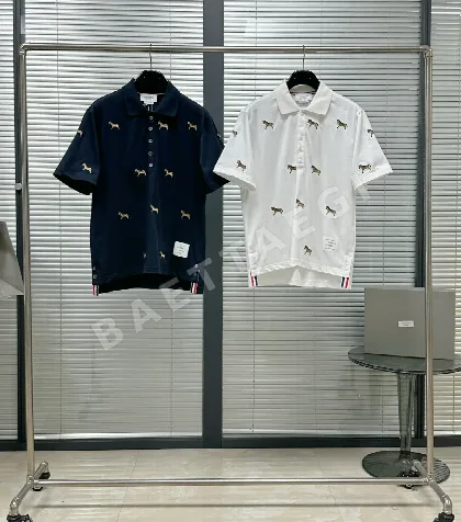 톰브라운 포니 자수 반팔 폴로셔츠 50628