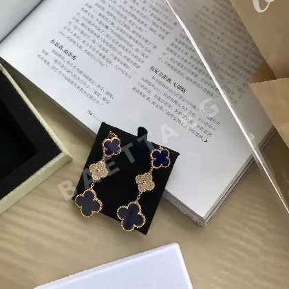 반클리프앤아펠 스리플라워 귀걸이 63922
