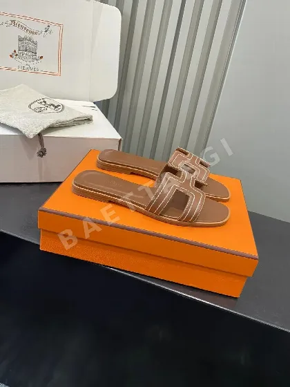 에르메스 클래식 H 오란 슬리퍼 95682