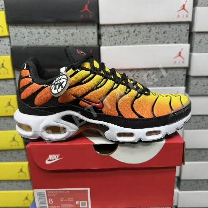 나이키 [TK] 에어 맥스 플러스 블랙 오렌지 화이트 HF0552-001 201974 Nike Air Max Plus Sunset
