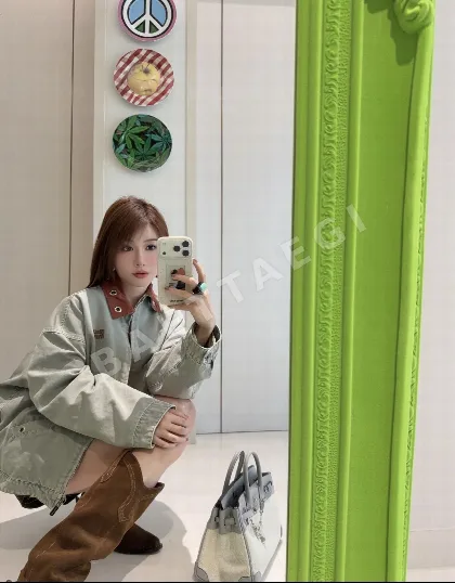 미우미우 회녹색 코튼 데님 크롭 자켓 101880