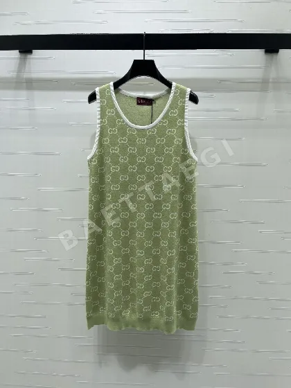 구찌 자카드 U넥 니트 베스트 91467