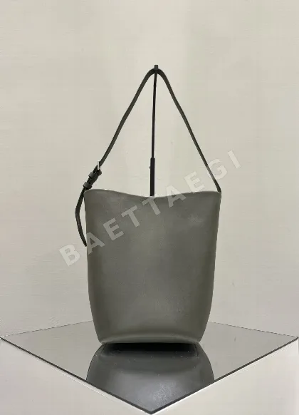더로우 버킷백 75484