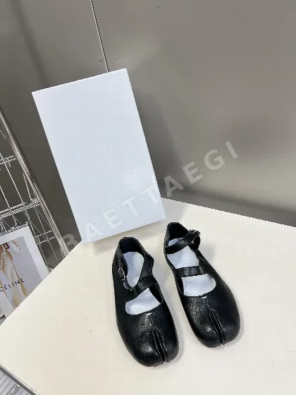 마르지엘라 스플릿토 플랫 9225