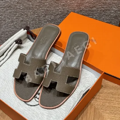 에르메스 오란 슬리퍼 117435