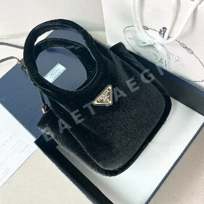 프라다 벨벳 더블 핸들 숄더백 1BA349
