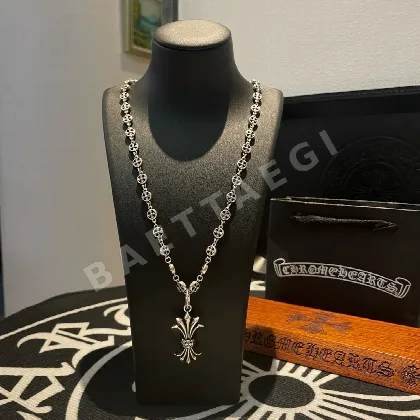 크롬하츠 크로스 플라워 목걸이 62510