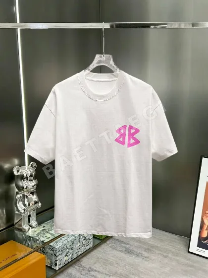 발렌시아가 여성 반팔 티셔츠 88674