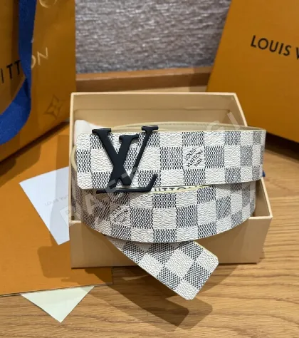 루이비통 LV 이니셜 40mm 리버시블 벨트 180353