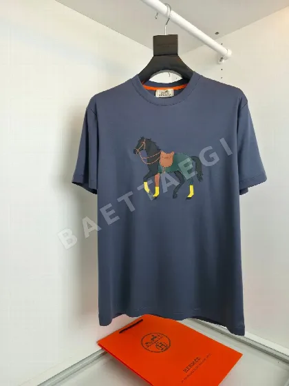 에르메스 가죽 자수 오버핏 반팔 티셔츠 2085