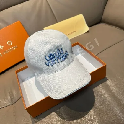 루이비통 LV 자수 베이스볼 캡 186178