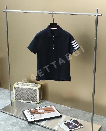 톰브라운 4바 스트라이프 코튼 반팔 티셔츠 50552