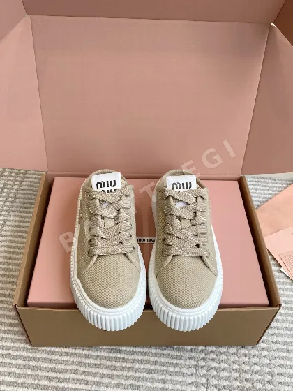 미우미우 데님 플랫폼 뮬 105247