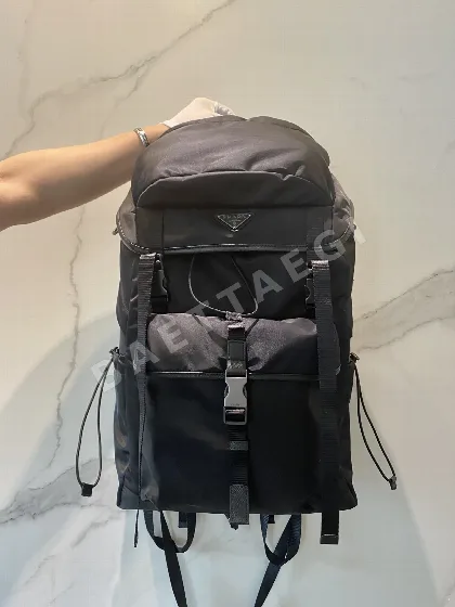 프라다 나일론 하이킹 백팩 2VZ079