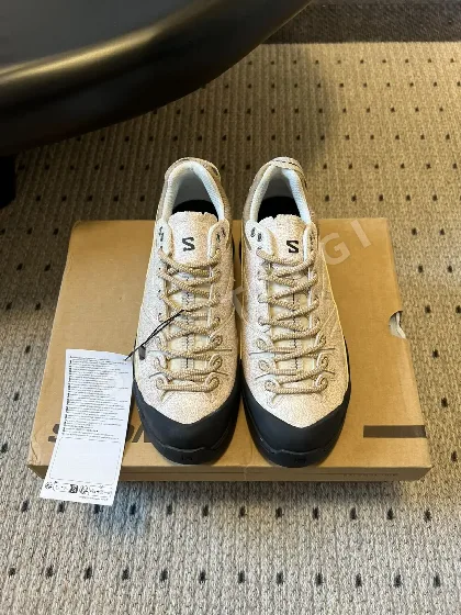 살로몬 패치워크 레이스업 하이킹 신발 74881