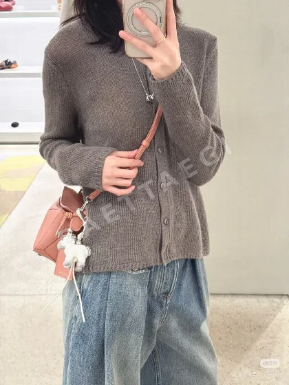 로에베 캐시미어 시스루 버튼 가디건 96572