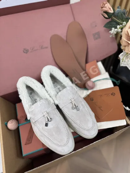 로로피아나 코요테 퍼 로우컷 신발 93303