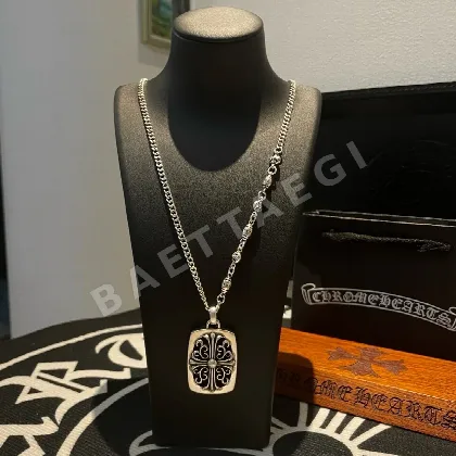 크롬하츠 레트로 크로스 플라워 엠보스 목걸이 124973