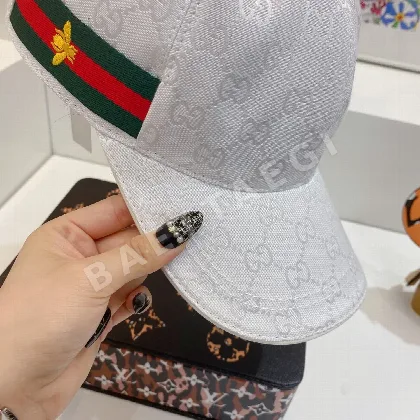구찌 벌 모티브 베이스볼 캡 78431