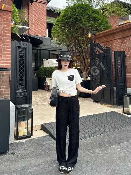 디올 여성 반팔 티셔츠 114673