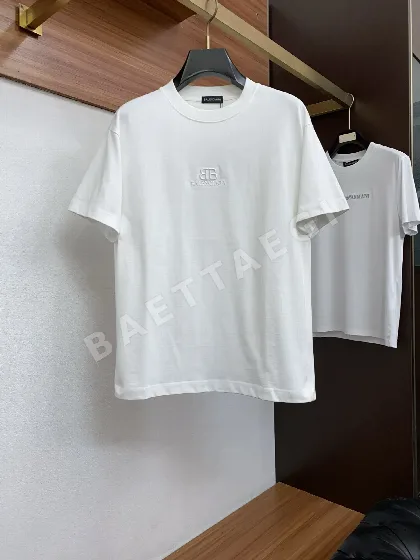 발렌시아가 남성 반팔 티셔츠 49130