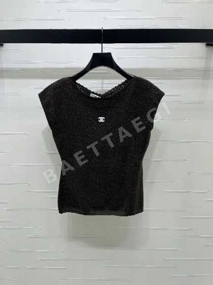 샤넬 컷아웃 라운드넥 울 니트 민소매 베스트 143151