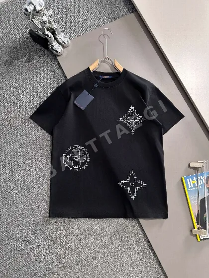 루이비통 네잎클로버 자수 남여공용 반팔 티셔츠 48710