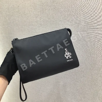 프라다 럭키보이 나일론 클러치백 2NE789