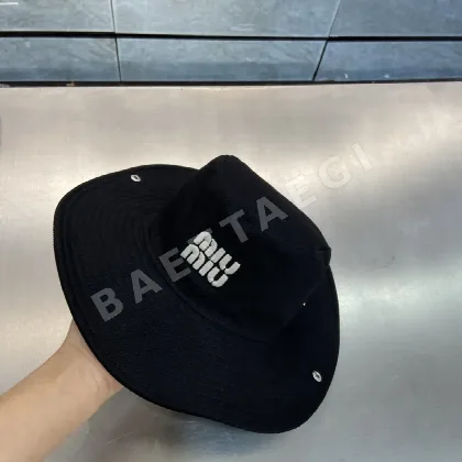 미우미우 3D 자수 버킷 햇 80752