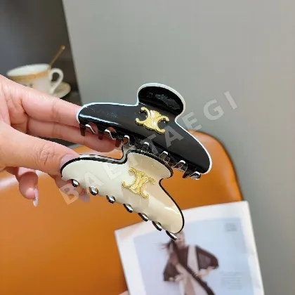 셀린느 개선문 뉴레트로 클로크립 헤어클립 184515
