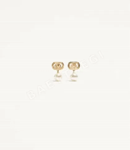 발렌티노 진주 장식 메탈 스터드 귀걸이 63708