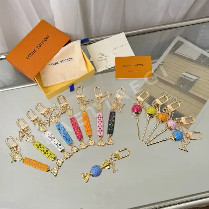 루이비통 캔디 키링 124550