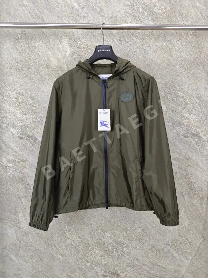 버버리 나일론 나이트 엠블럼 남성 재킷 P280