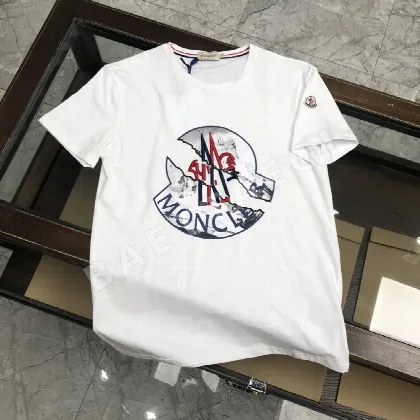 몽클레르 남성 슬림핏 반팔 티셔츠 48934