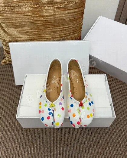 마르지엘라 MM6 타비 소가죽 여성 신발 132782