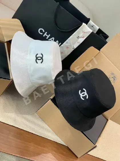 샤넬 그래피티 어부모자 82596