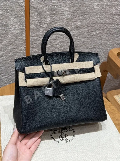 에르메스 버킨 25 블랙 염소가죽 가방 144774