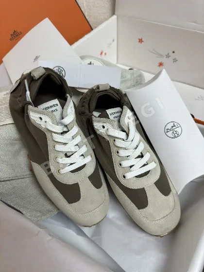 에르메스 인 스니커즈 93849