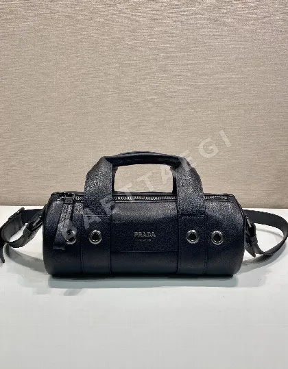 프라다 불규칙 가죽 숄더백 1BB161 67907
