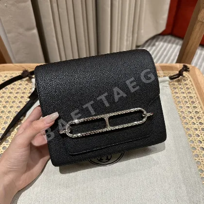 에르메스 토고 실버 장식 블랙 소가죽 핸드백 19 CM 144999