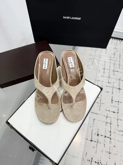 알라이아 큐빅 힐 웨지 샌들 120401