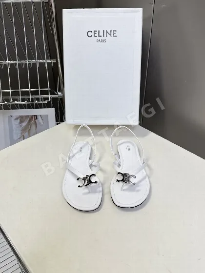 셀린느 개선문 메탈 버클 비치샌들 116369