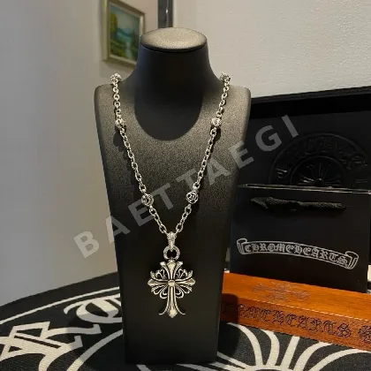 크롬하츠 크로스 플라워 펜던트 목걸이 62512