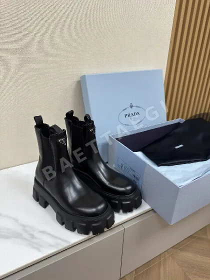 프라다 체르시 플랫폼 앵클 부츠 93354