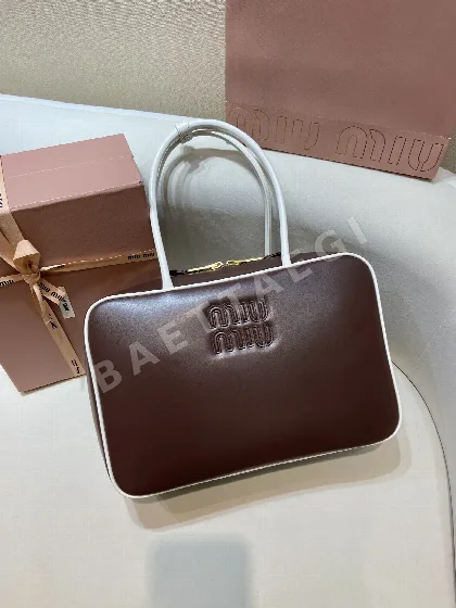 미우미우 보우 핸들 라지 토트백 5BB117