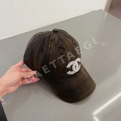 샤넬 데미지 가공 남녀 공용 야구모자 82126
