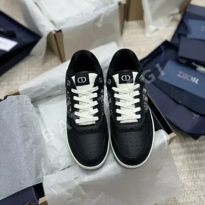 디올 모노그램 커플 스니커즈 93802