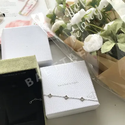 반클리프앤아펠 스털링 실버 스와로브스키 크리스탈 팔찌 63948