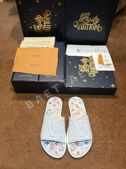 루이비통 모노그램 엠보싱 소가죽 신발 129059